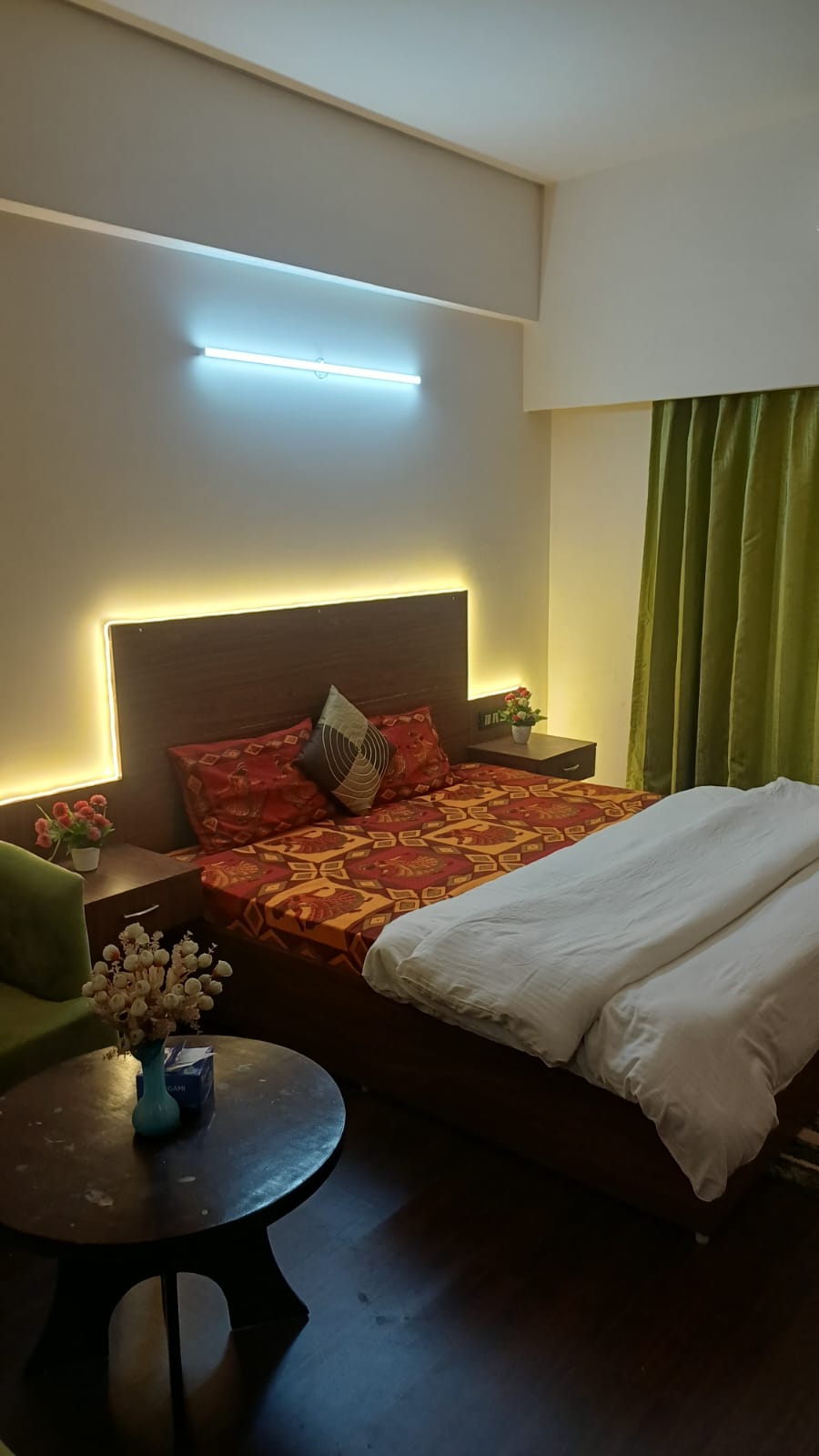 MMM Grand Retreat Room